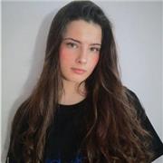 ragazza ripetizioni di matematica, chimica, biologia